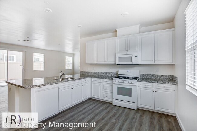 Building Photo - 4 br, 3 bath House - The Lodge Community