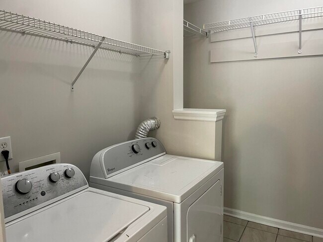 Building Photo - 143 Portofino Ln SW
