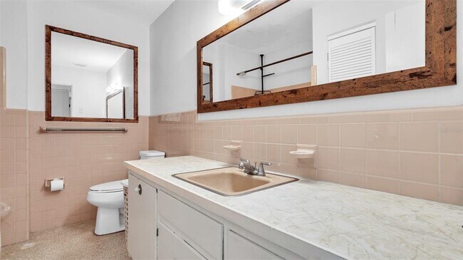 Building Photo - 1209 Alcazar Way S