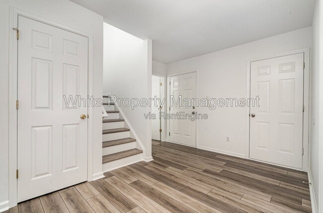 Building Photo - 10307 Seedling Ln