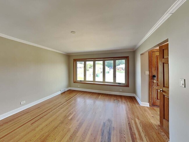Building Photo - 11145 Boeger Ct