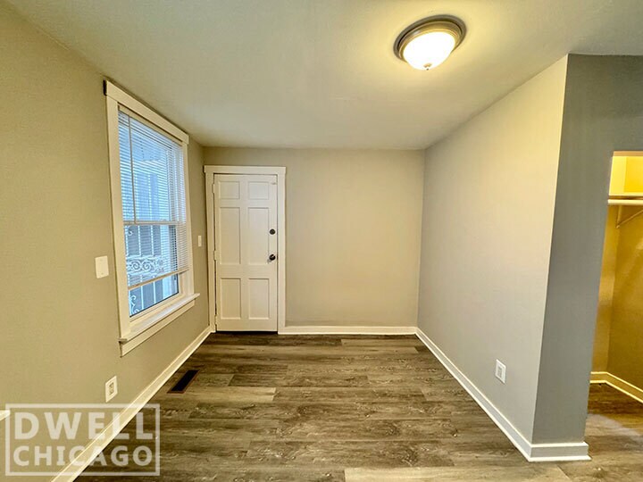 Building Photo - 1154 W 17th St