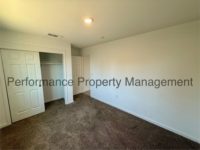 Building Photo - 1417 Oregon St