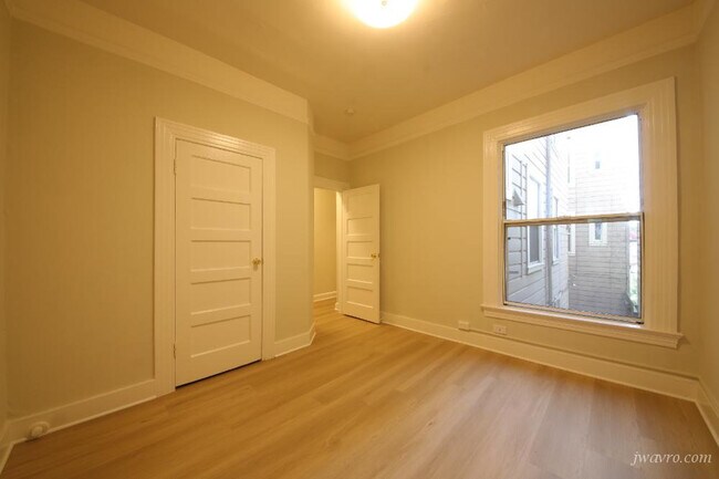 Building Photo - 1055 Fell St