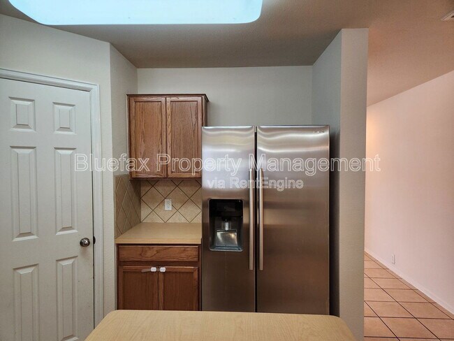 Building Photo - 943 Tisbury Pkwy