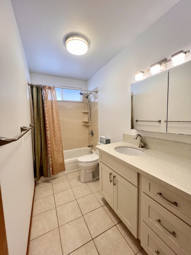 Building Photo - 47-069-69 Laenani Dr