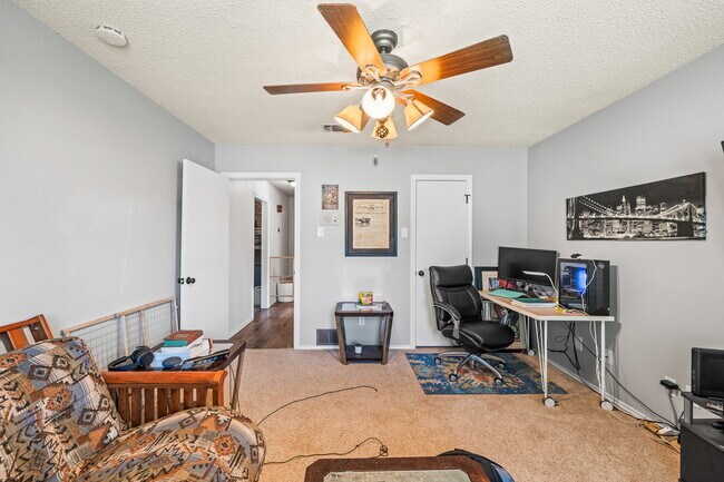Building Photo - Spacious Home in Southwest Lubbock w/ Office