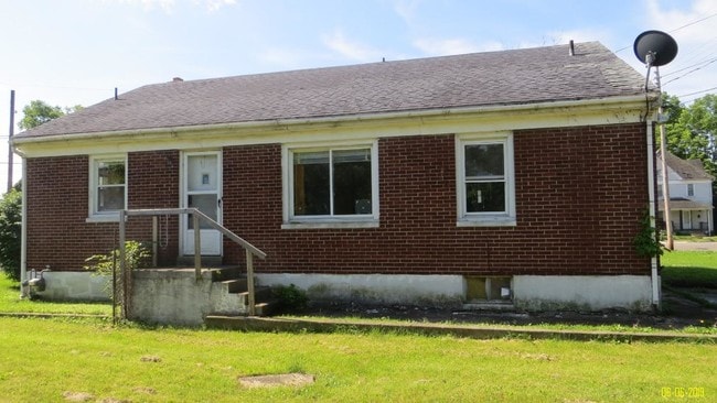 Building Photo - 2105 Lakeview Ave