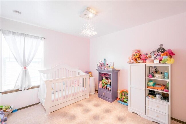 Building Photo - Coming Soon! Beautiful single family in Yu...