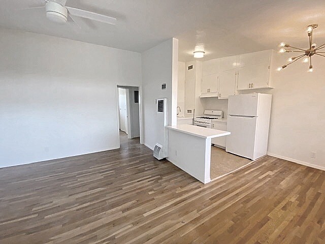 Building Photo - 354 Shults St