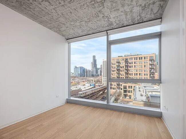 Building Photo - 1400 S Wabash Ave