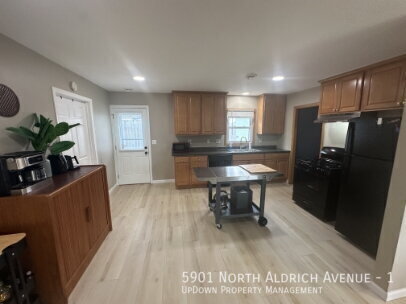 Building Photo - 5901 N Aldrich Ave