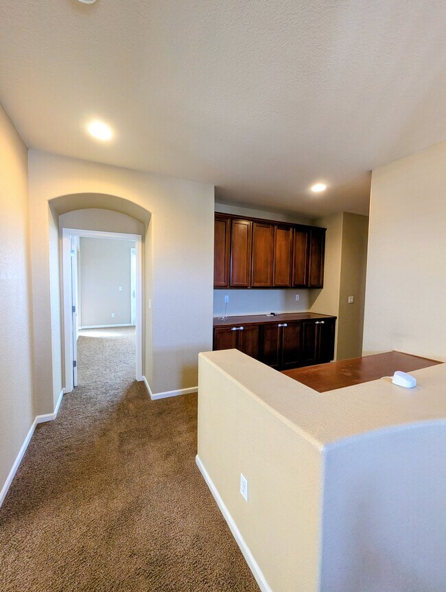 Building Photo - 430 Cicada Ct