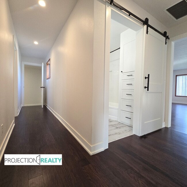 Building Photo - 32535 Coal Creek Rd