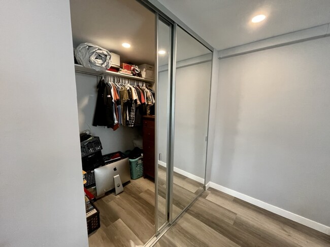 Primary Bed walk-in closet - 4318 Marraco Dr