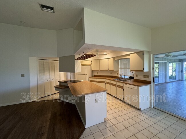 Building Photo - 21164 Burkhart Dr