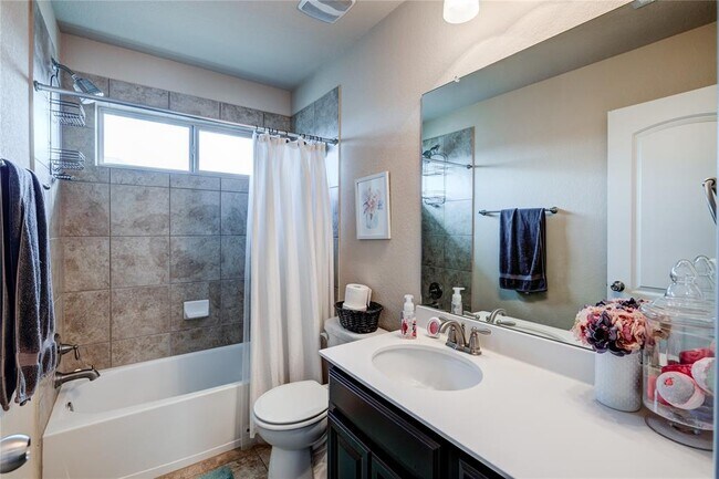 Building Photo - 5901 Scenic Lake Dr