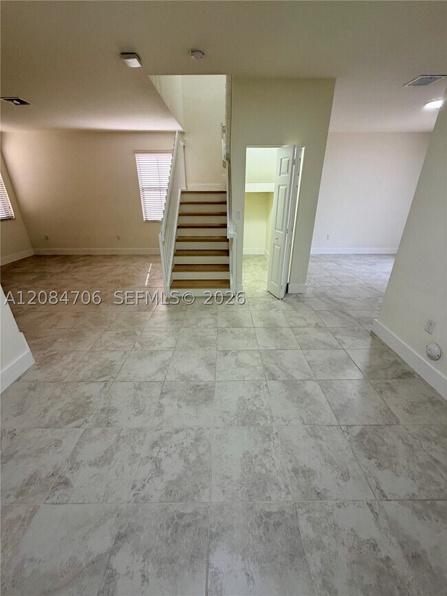 Building Photo - 6561 N Anise Ct