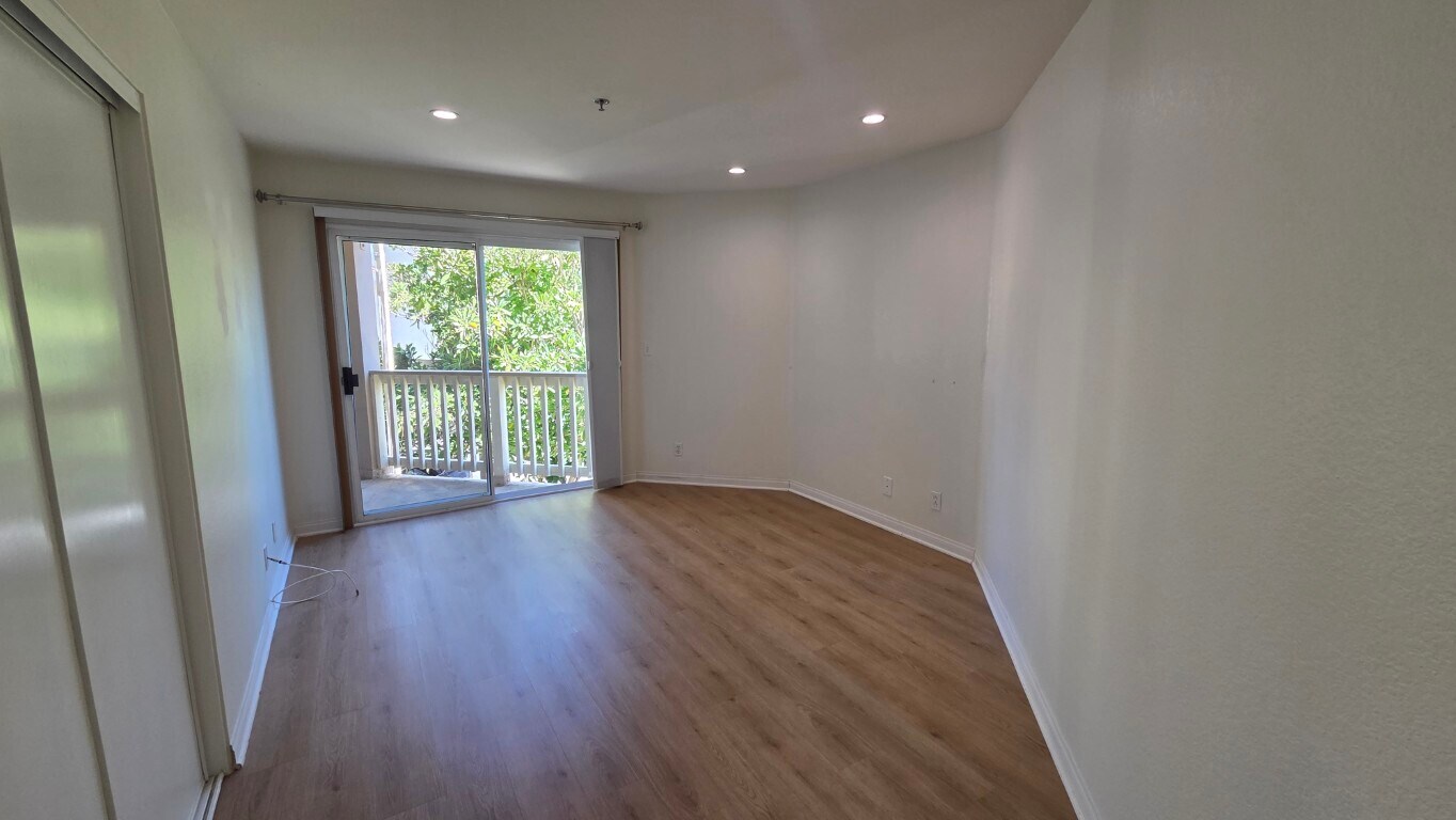 Building Photo - 697 Sutton Crest Trl