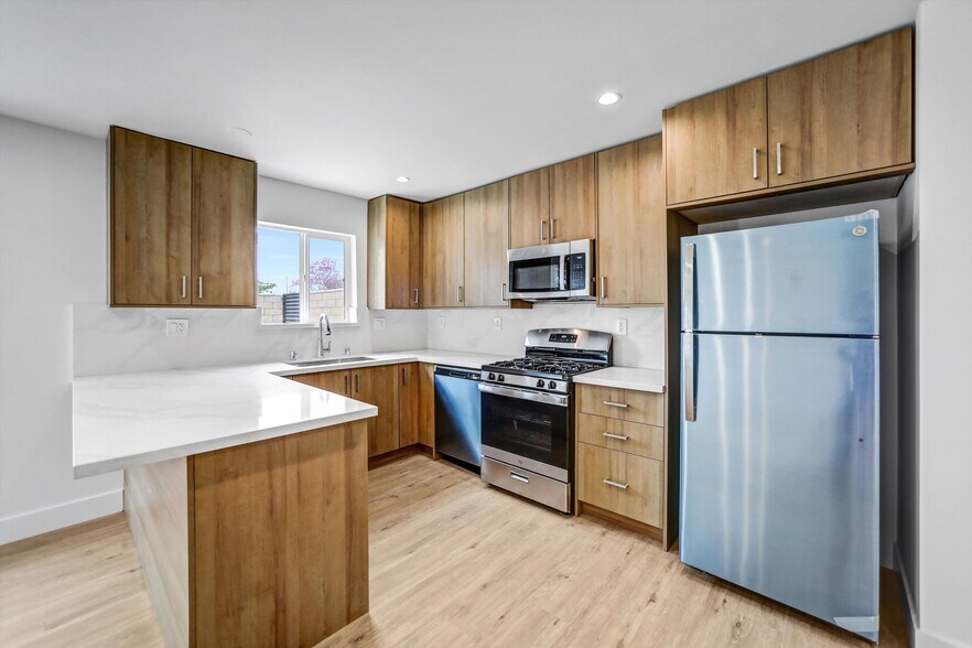 Building Photo - 20738 Bryant St