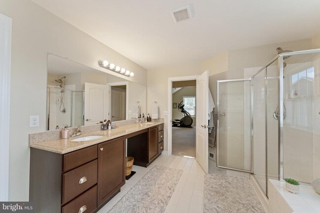 Building Photo - 921 Putting Green Cir