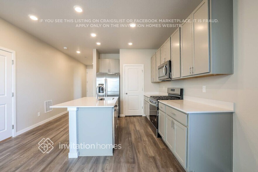 Building Photo - 22539 E 47th Dr