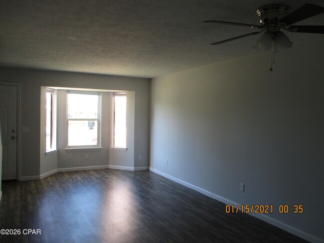 Building Photo - 1222 Stephen Dr