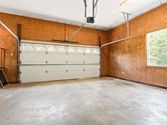 Building Photo - 1409 Robert Ln