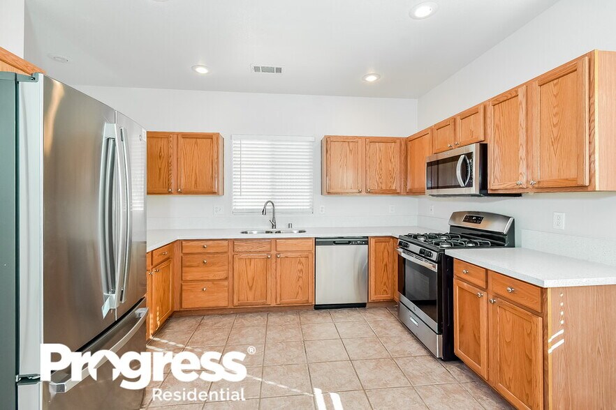 Building Photo - 5900 Taj Mahal Dr