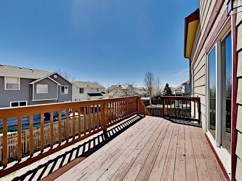 Building Photo - 19984 E Lasalle Dr