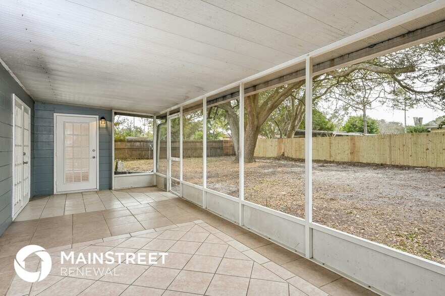 Building Photo - 632 Ryan Ave