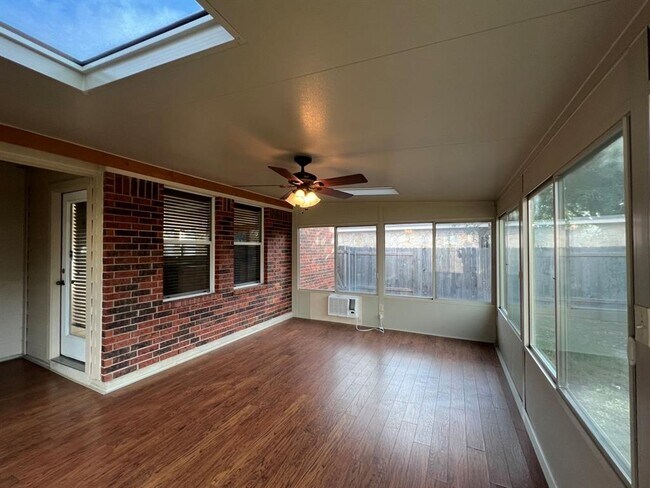 Building Photo - 9504 Castle Pines Dr