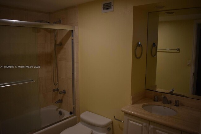 Building Photo - 6039 Collins Ave