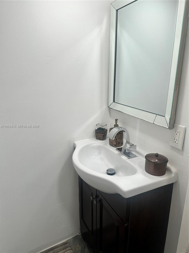 Building Photo - 1044 SW 145 Ct