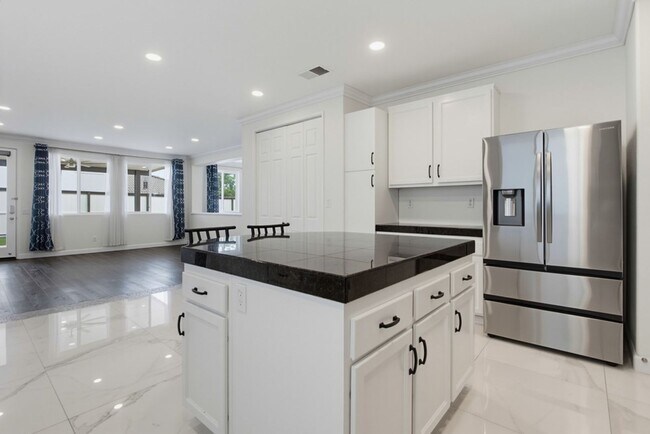 Building Photo - 3239 Canyon View Dr