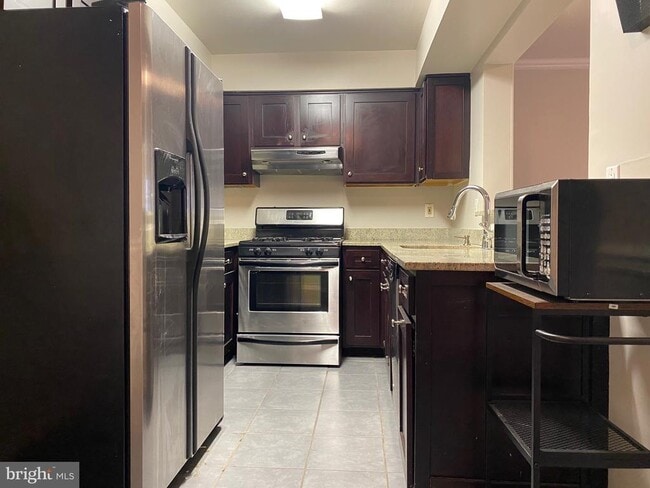 Building Photo - 12625 Kempston Ln