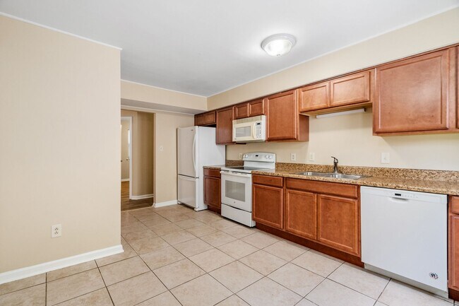 Building Photo - 4117 Rainbow Dr