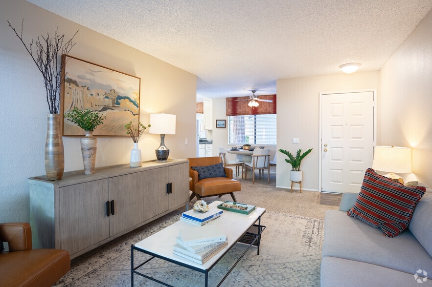 1BR, 1BA - 618SF - Residence D - Living Room - Amber Court