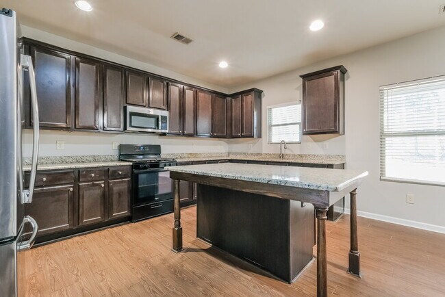 Building Photo - 261 Chandler Bluff Ct SE