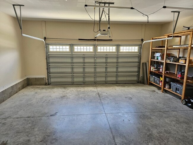 Building Photo - 3 Bedroom, 2 bath unfurnished home located in Bridgeport Community in Sneads Ferry