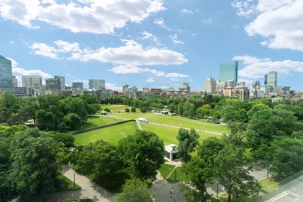 Building Photo - 48 Beacon St