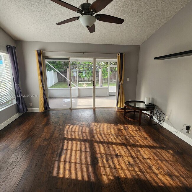 Building Photo - 10180 Fanfare Dr