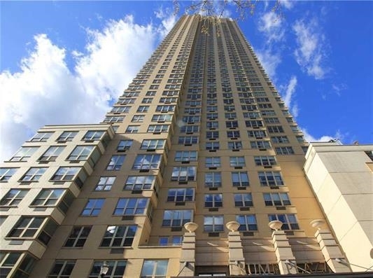 Building Photo - 88 Morgan St