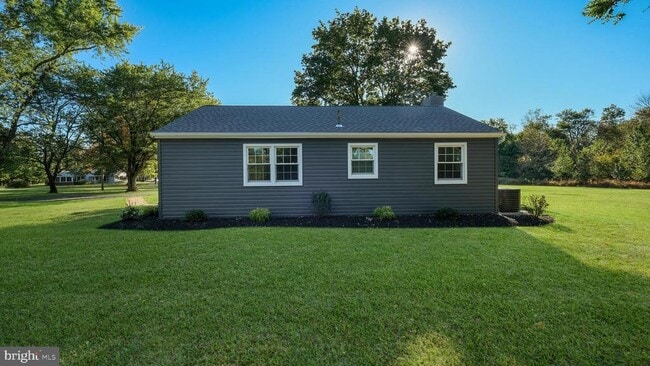 Building Photo - 1732 Creek Rd