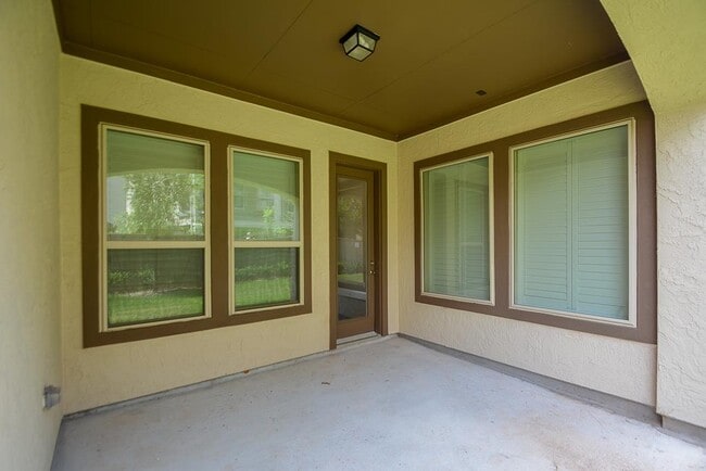 Building Photo - 15907 Court St