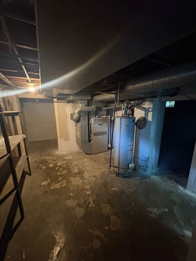 Building Photo - MOVE IN SPECIAL Single Family Home - 3 bed...