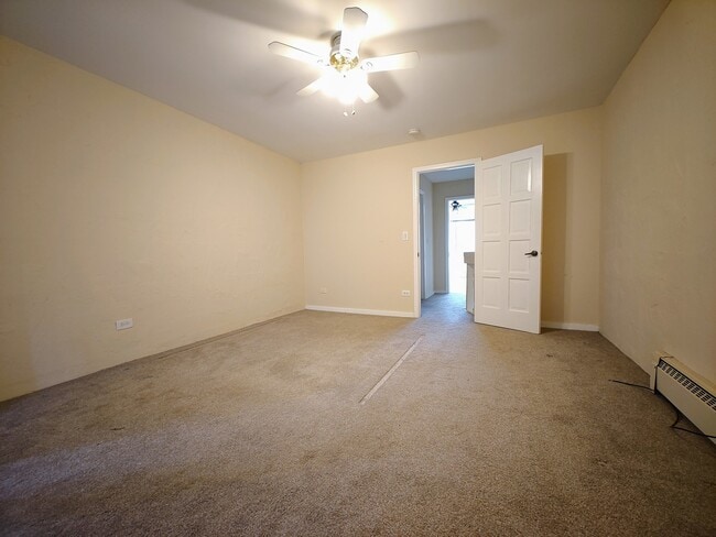 Building Photo - 1296 E Washington St