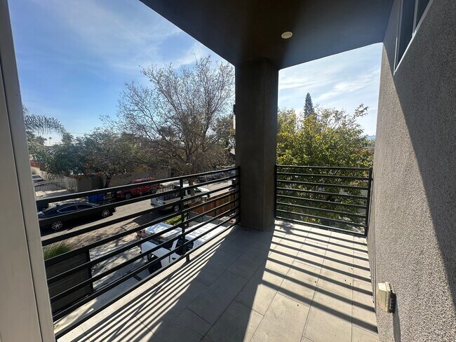 Master Bedroom Balcony - 2849 S West View St