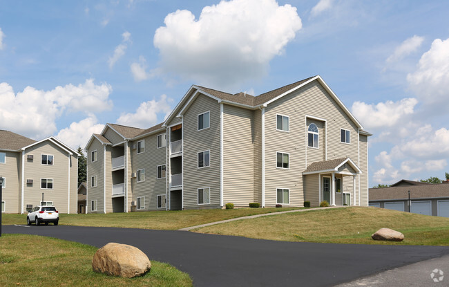 Primary Photo - Georgian Court Apartments