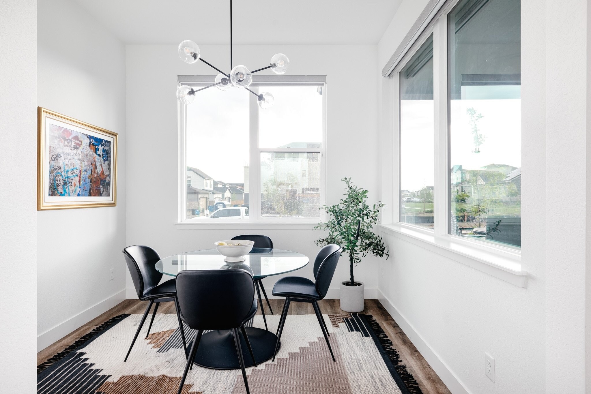 Building Photo - 6010 N Perth St